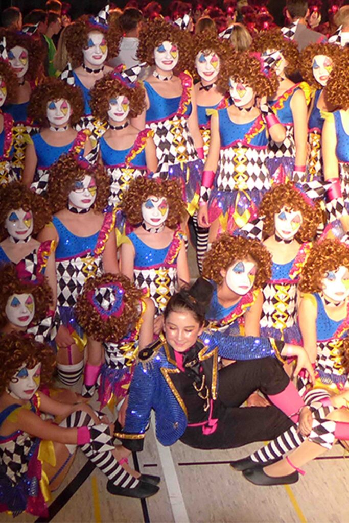 Gruppenbild von dem Tanz Harlekins