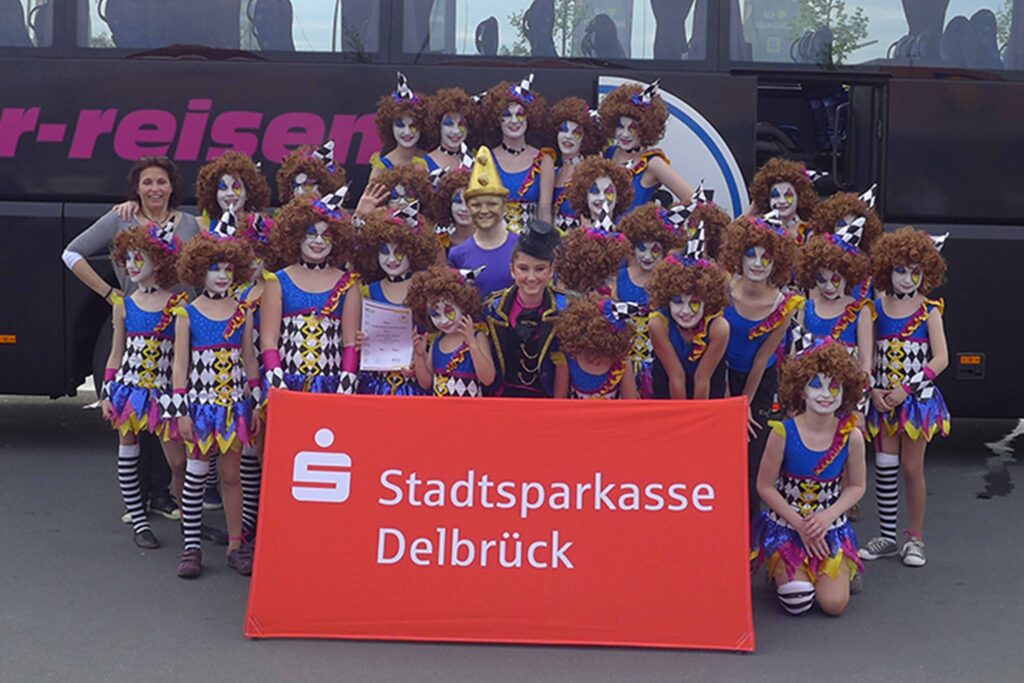 Gruppenbild von dem Tanz Harlekins