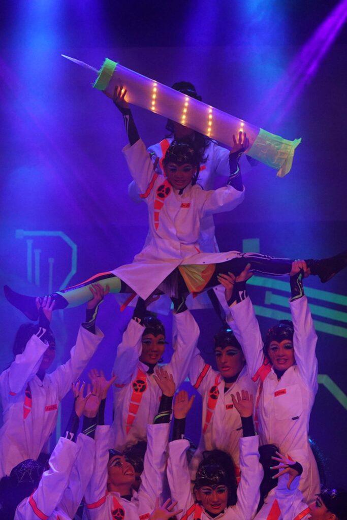 Tanzszene aus dem Tanz Monsterlabor