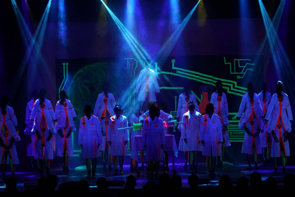 Tanzszene aus dem Tanz Monsterlabor